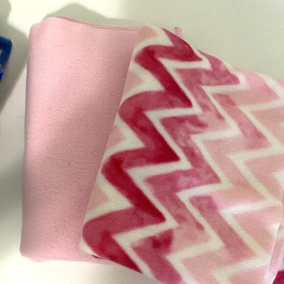 A Bundle of Fleece Fabric Pinks and Blue Material Quilting Sewing - Picture 3 of 10